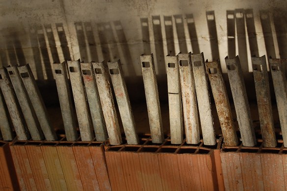 gail-construct-shadow